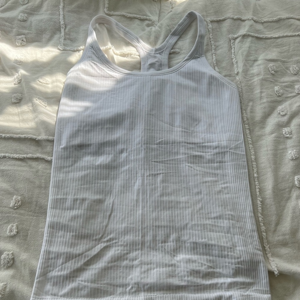 Lululemon White Workout Tank with Built in bra size 8
